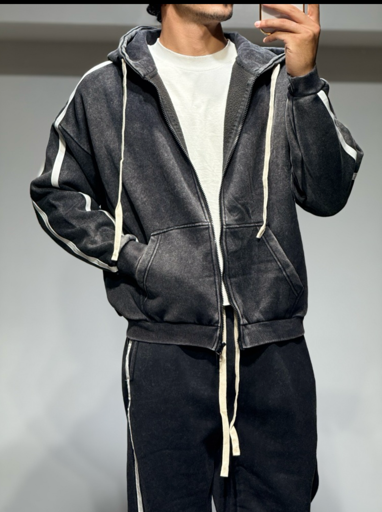 Ensemble en jeans avec bande blanche